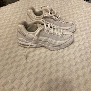 Nike Air Max 95 youth size 7